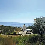 Two-bedroom With Sea View In Апартаменты