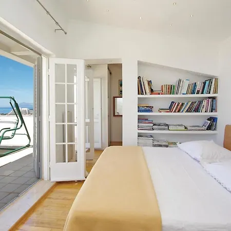 Two-bedroom With Sea View In 아파트