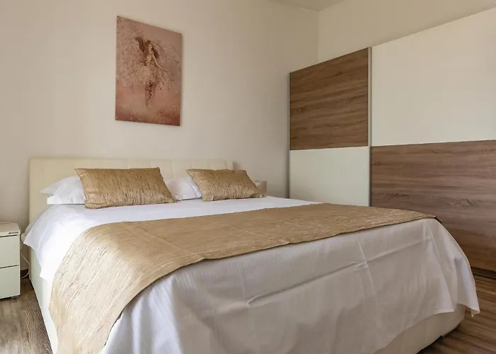 Apartament Two-bedroom With Sea View In *