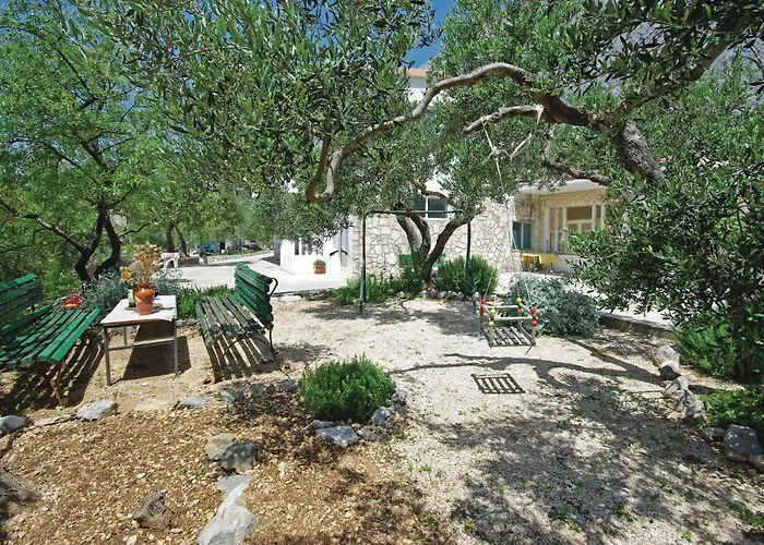 Two-bedroom With Sea View In *