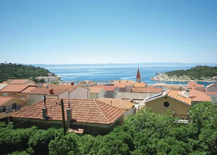 Two-bedroom With Sea View In Apartament