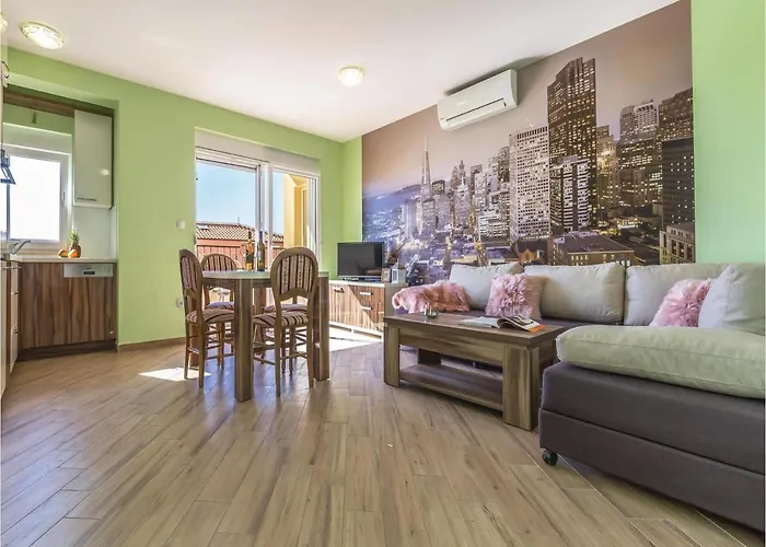 Two-bedroom With Sea View In *