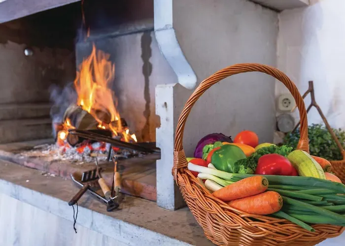 Two-bedroom With Sea View In Apartament *