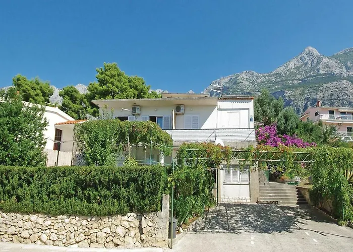 Two-bedroom With Sea View In Apartament *