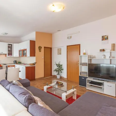 Two-bedroom With Sea View In *