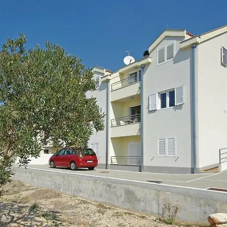 Apartmán 2 Bedroom Cozy Apartment In Makarska