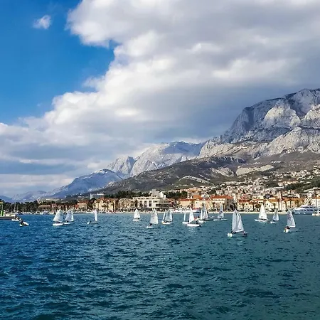 2 Bedroom Cozy Apartment In Makarska Apartmán Makarská