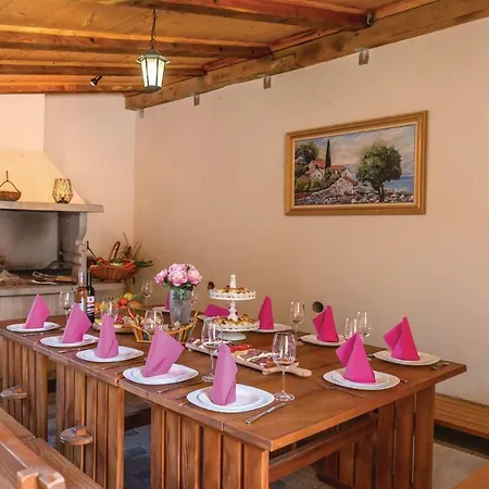 Διαμέρισμα Two-bedroom With Sea View In *