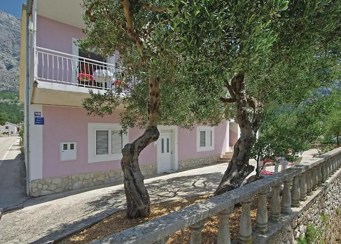 Two-bedroom With Sea View In