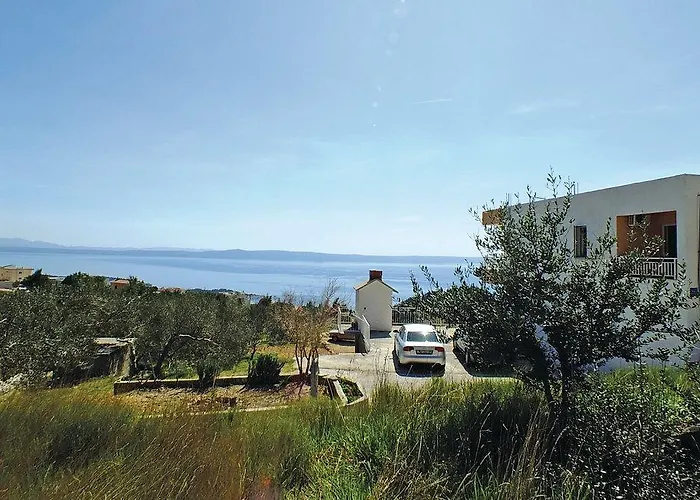 Two-bedroom With Sea View In Apartment