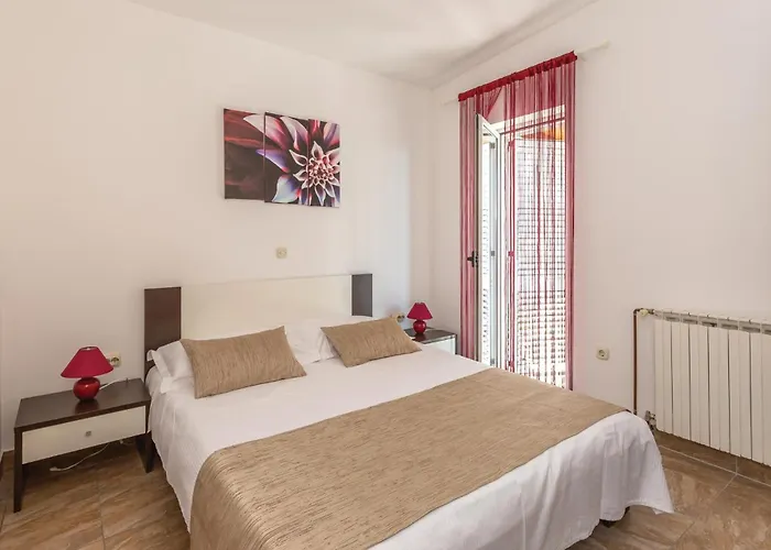 Two-bedroom With Sea View In