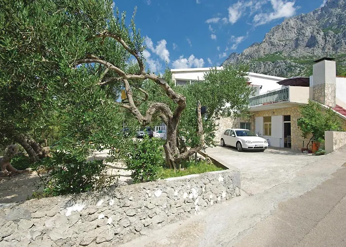 Apartman Two-bedroom With Sea View In *