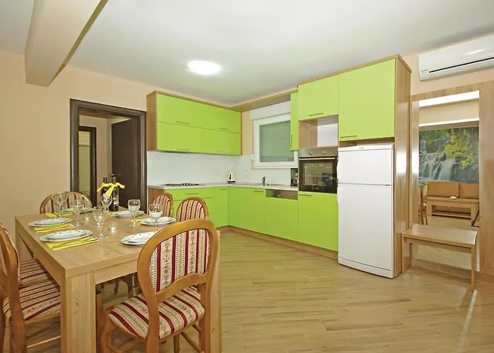 Two-bedroom With Sea View In *