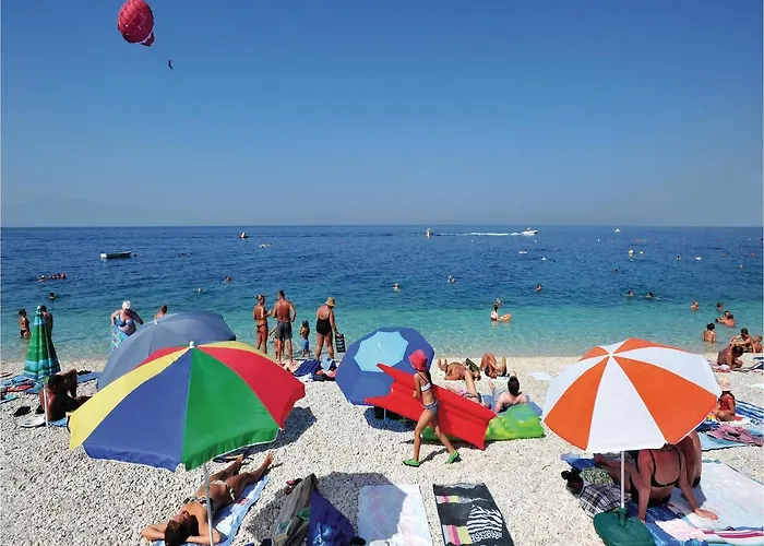 Two-bedroom With Sea View In *