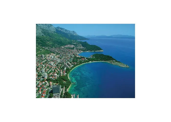 Apartman Two-bedroom With Sea View In *