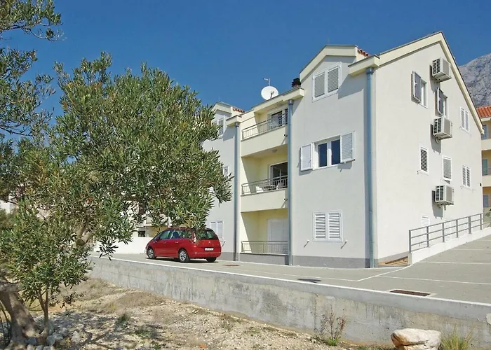 Apartment Two-bedroom With Sea View In
