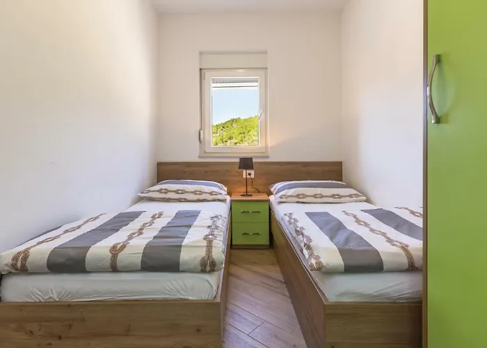 Apartman Two-bedroom With Sea View In Makarska