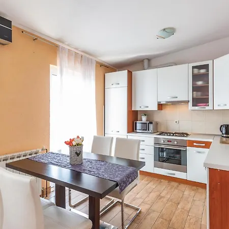 Two-bedroom With Sea View In *